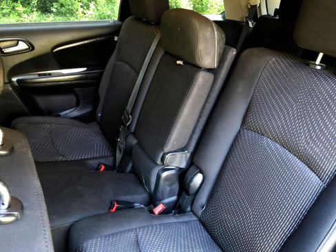Used 2020 Dodge Journey SE w/ Blacktop Package image 13
