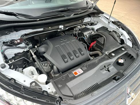 Used 2024 Mitsubishi Eclipse Cross SE image 24