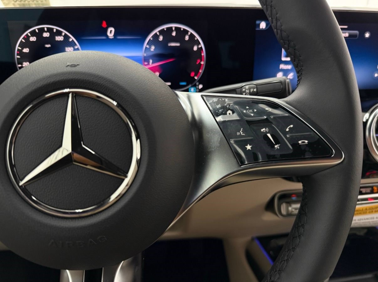 New 2026 Mercedes-Benz GLA 250 image 14