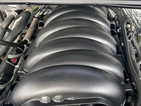 Used 2016 Chevrolet Suburban LTZ image 35