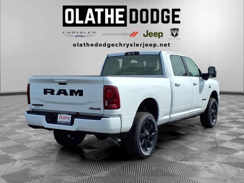 New 2026 RAM 2500 Laramie AWD/4WD image 27