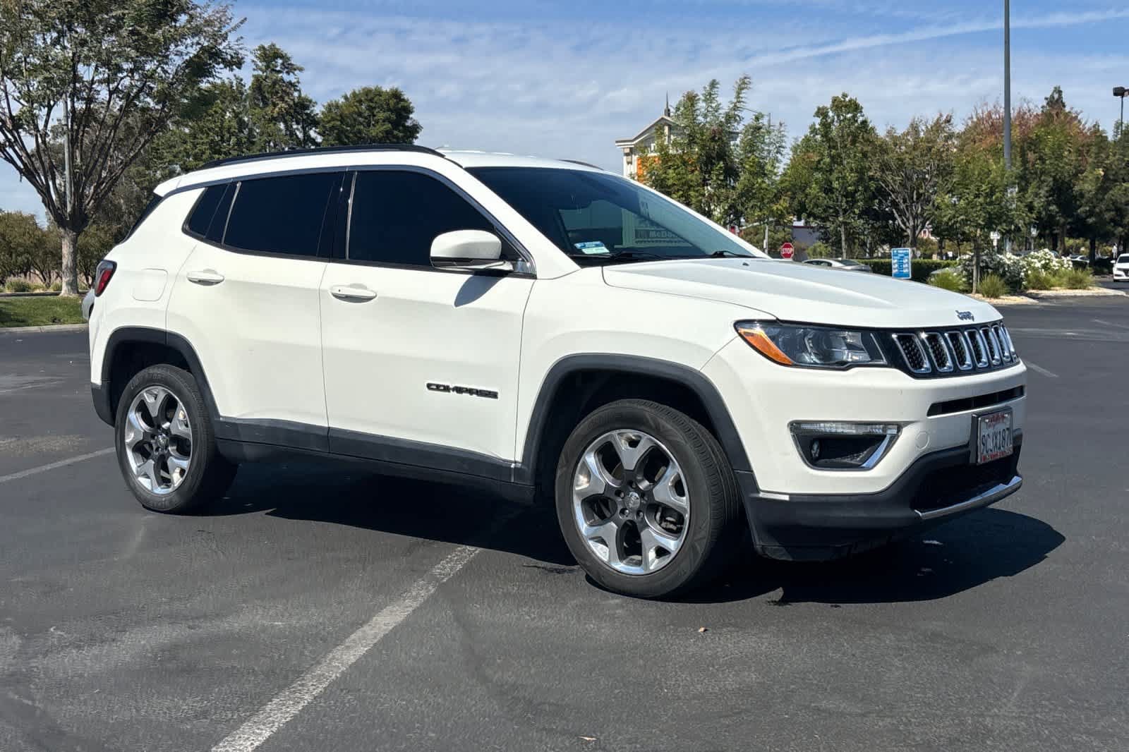 Used 2019 Jeep Compass Limited AWD/4WD image 10