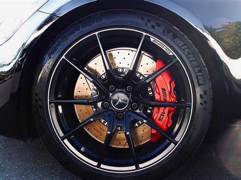 Used 2018 Mercedes-Benz AMG GT R image 33