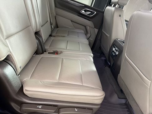 Used 2021 GMC Yukon SLT w/ SLT Premium Package AWD/4WD image 24