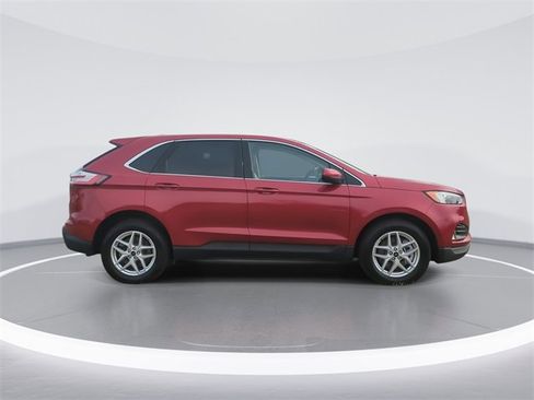 Used 2023 Ford Edge SEL w/ Convenience Package image 9