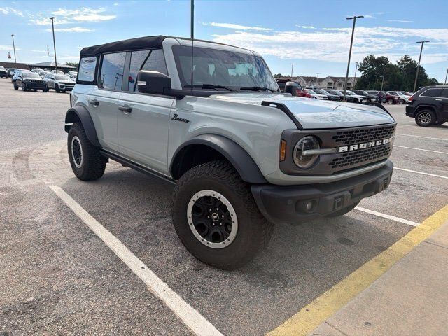 Used 2023 Ford Bronco Badlands w/ Sasquatch Package AWD/4WD image 1