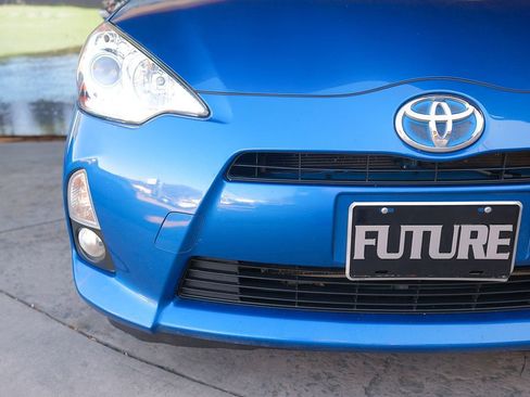Used 2014 Toyota Prius C Four image 37