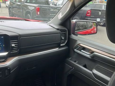 Used 2024 Chevrolet Silverado 1500 LT AWD/4WD image 21