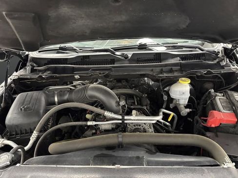 Used 2023 RAM 1500 Classic SLT image 33