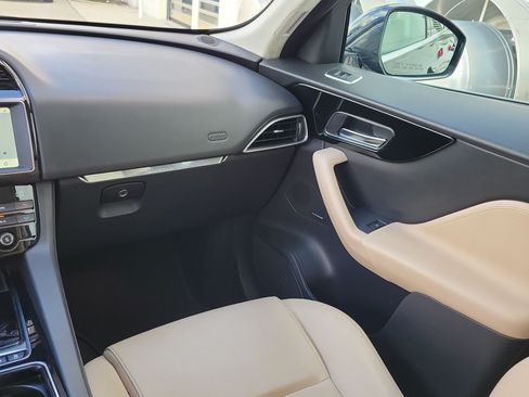 Used 2020 Jaguar F-PACE Premium AWD/4WD image 23