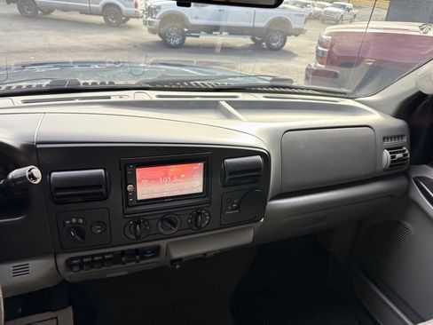 Used 2006 Ford F350 4x4 SuperCab Super Duty image 42