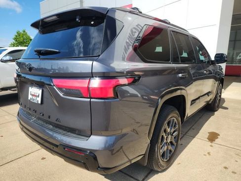 Certified 2024 Toyota Sequoia Platinum AWD/4WD image 11