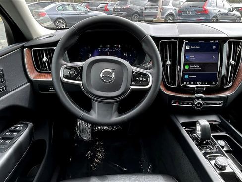 Used 2024 Volvo XC60 B5 Plus w/ Climate Package image 6