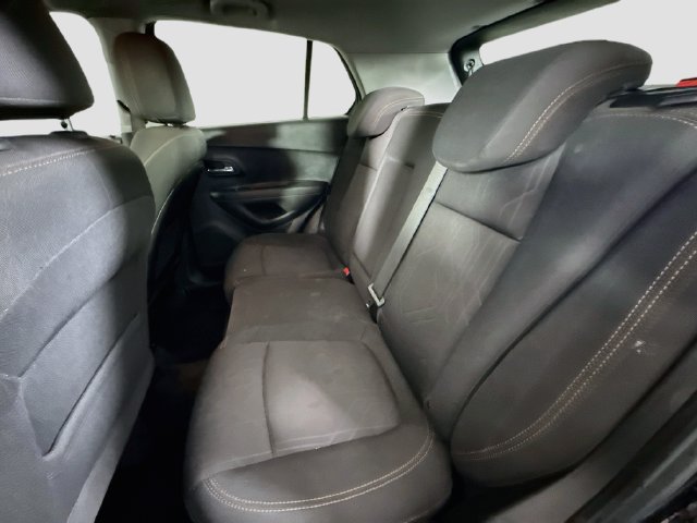 Used 2020 Chevrolet Trax LT FWD image 23