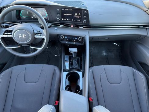 Certified 2025 Hyundai Elantra Blue image 16