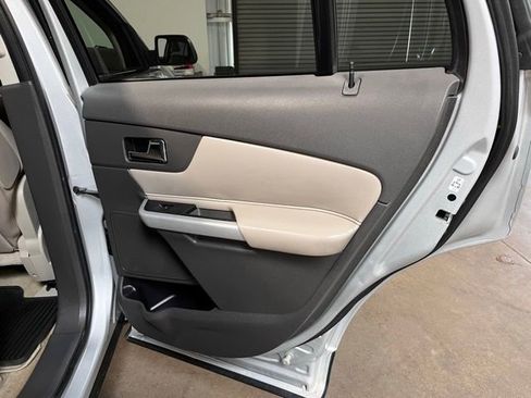 Used 2011 Ford Edge Limited w/ Vision Pkg AWD/4WD image 15