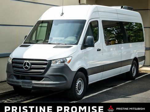 Used 2025 Mercedes-Benz Sprinter 2500 image 1