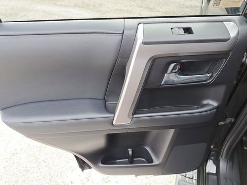 Certified 2020 Toyota 4Runner SR5 Premium image 7