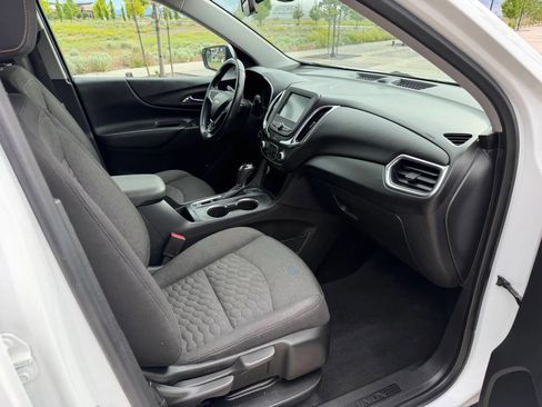 Used 2018 Chevrolet Equinox LT AWD/4WD image 21
