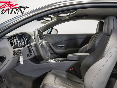 Used 2015 Bentley Continental GT image 23