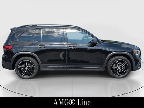 Used 2022 Mercedes-Benz GLB 250 4MATIC image 4