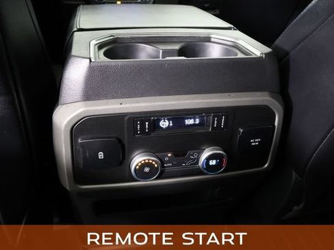 Used 2020 Ford Expedition XLT w/ Equipment Group 202A AWD/4WD image 20