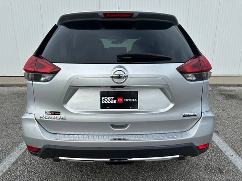 Used 2019 Nissan Rogue S w/ Special Edition Package FWD image 6
