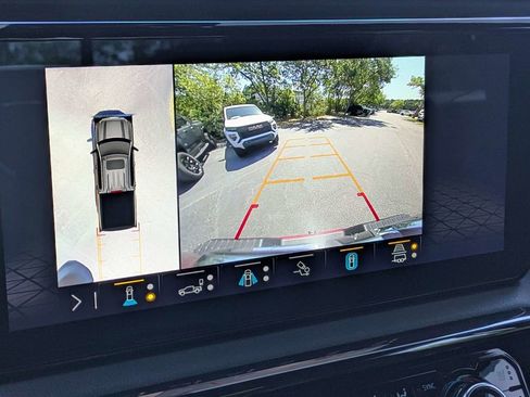 Used 2023 GMC Sierra 1500 AT4 w/ Technology Package AWD/4WD image 20