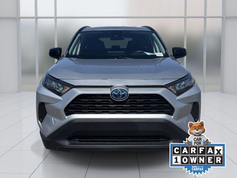 Used 2022 Toyota RAV4 LE AWD/4WD image 9