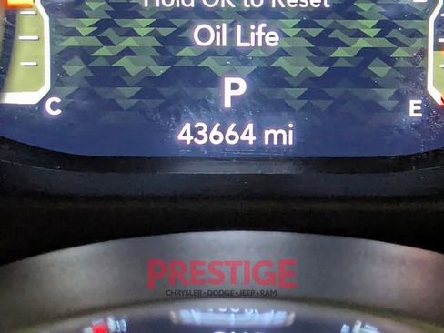 Used 2022 Jeep Wrangler Unlimited Sahara image 17