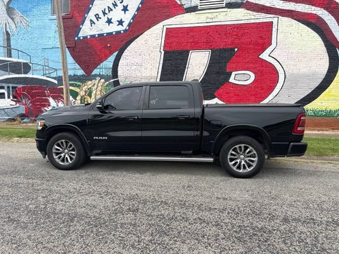 Used 2019 RAM 1500 Laramie w/ Sport Appearance Package AWD/4WD image 3