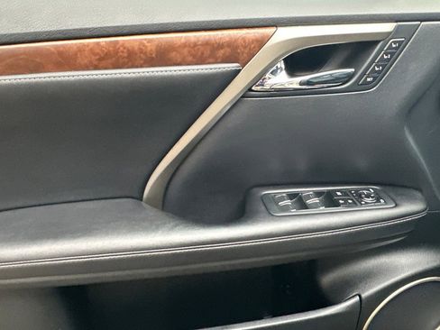 Used 2022 Lexus RX 350L FWD w/ Premium Package image 11