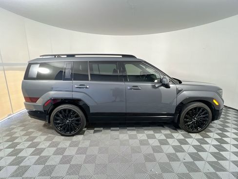 Used 2025 Hyundai Santa Fe Calligraphy FWD image 2