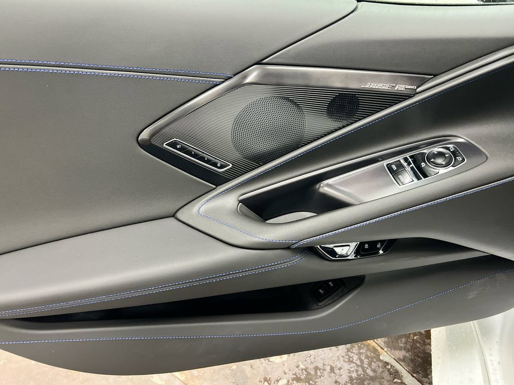 New 2026 Chevrolet Corvette E-Ray w/ Stealth Interior Trim Package AWD/4WD image 21
