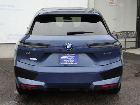 Used 2023 BMW iX xDrive50 w/ Premium Package AWD/4WD image 6