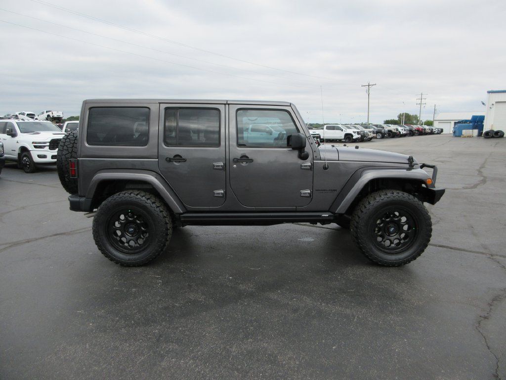 Used 2018 Jeep Wrangler Unlimited Sport AWD/4WD image 4