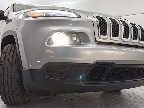 Used 2016 Jeep Cherokee Sport w/ Trailer Tow Group FWD image 21