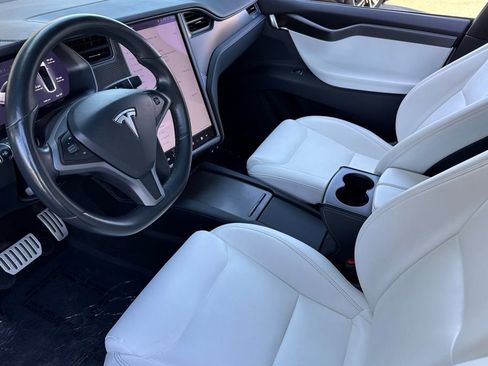 Used 2020 Tesla Model X Performance image 9