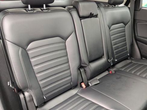 Used 2024 Ford Edge SEL w/ Convenience Package image 14