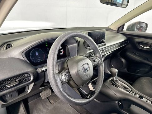 Used 2023 Honda HR-V LX image 9