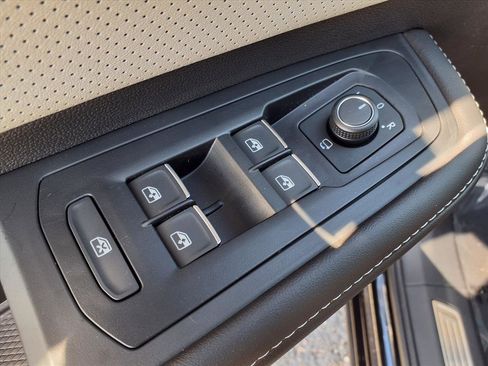 New 2026 Volkswagen Atlas Cross Sport SEL Premium R-Line image 12