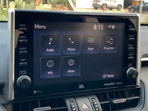 Used 2022 Toyota RAV4 Limited image 17