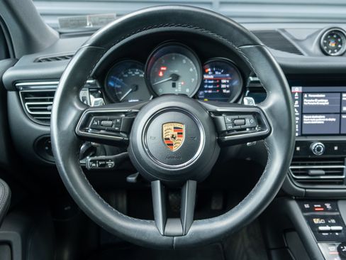 Certified 2023 Porsche Macan S AWD/4WD image 23