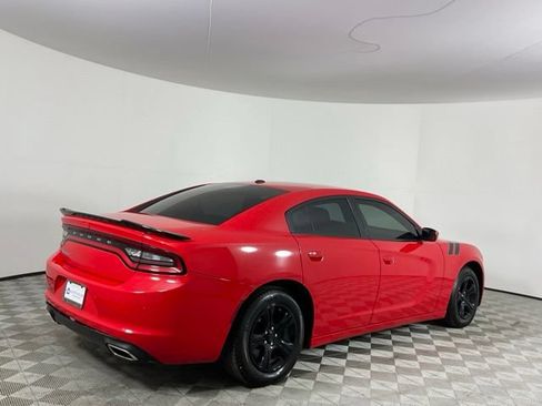 Used 2022 Dodge Charger SXT RWD image 5
