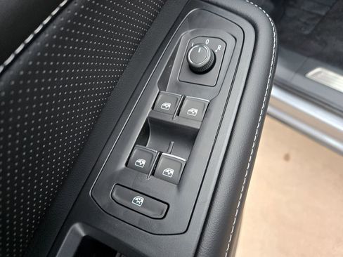 New 2026 Volkswagen Atlas SE FWD image 21