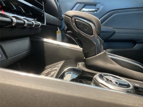 New 2026 GMC Canyon Elevation w/ Convenience Package image 17