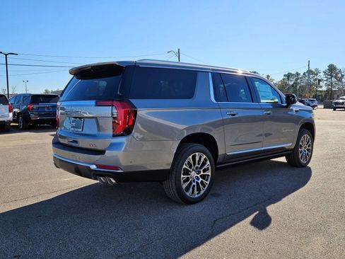 New 2026 GMC Yukon XL Denali w/ Sun & Power Step Package image 6