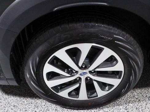Used 2024 Subaru Outback Premium AWD/4WD image 11