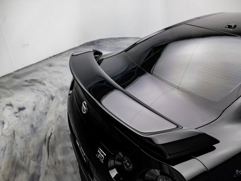 Used 2013 Nissan GT-R Premium image 34