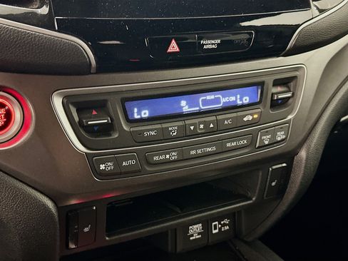 Used 2022 Honda Pilot Sport image 23